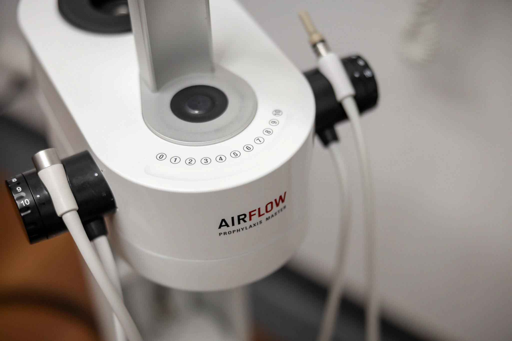 The AIRFLOW hygiene unit in the surgery